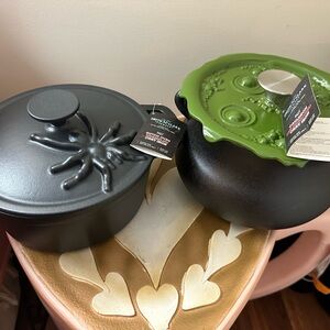 Smith & Clark Halloween Cast Iron Cookware Set of 2 Cauldron & Dutch Oven